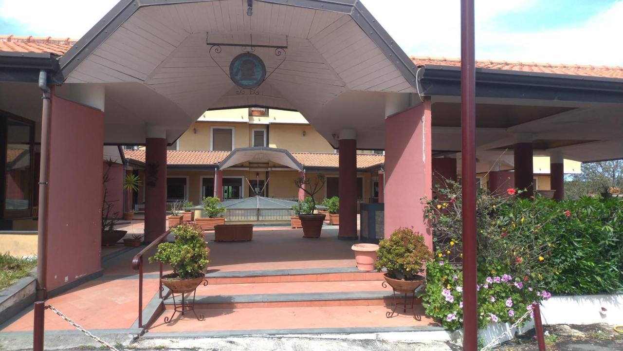 Tk Hotel - Ex Ares San Giovanni La Punta Exterior photo